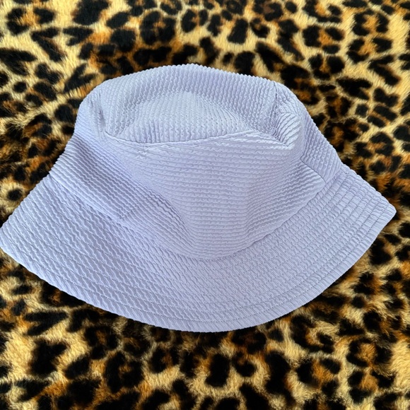 LIKE NEW GUIZIO SSENSE Exclusive Purple Mona Bucket Hat - Picture 2 of 3
